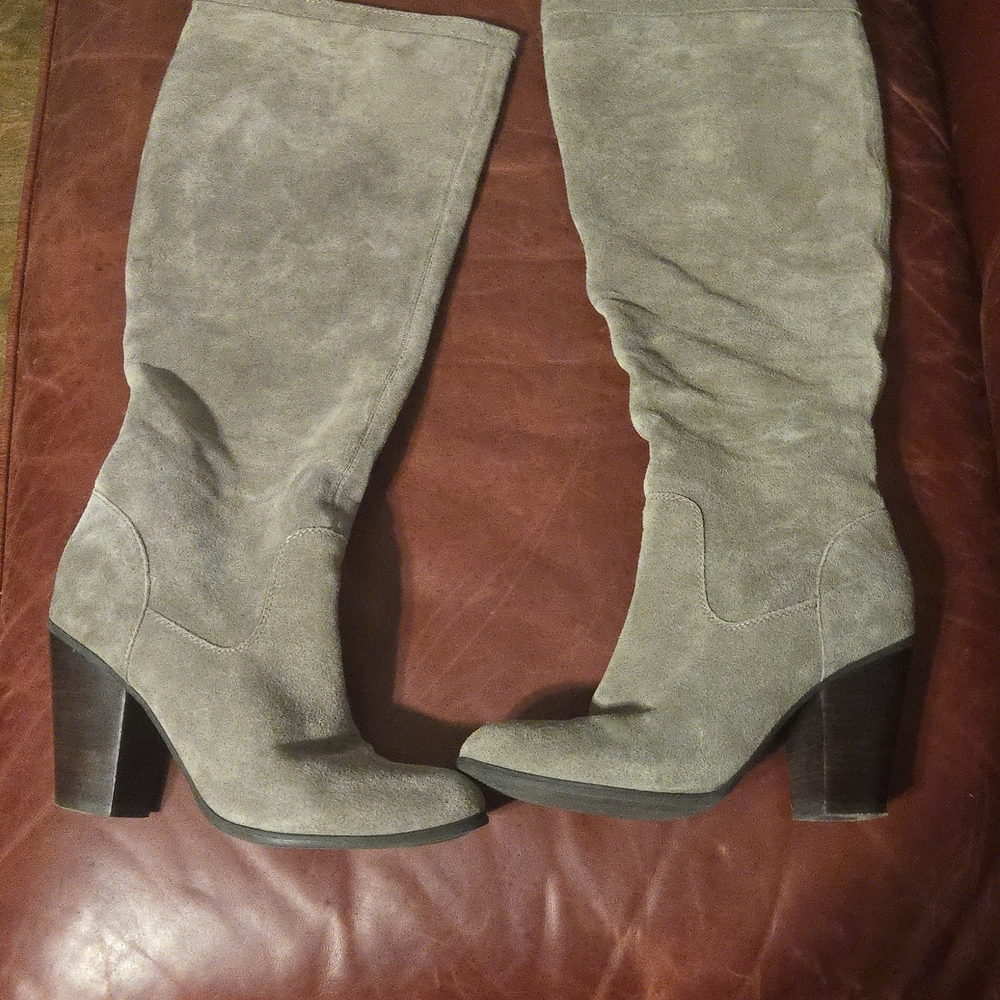 Knee High Tan Suede Heeled Boots